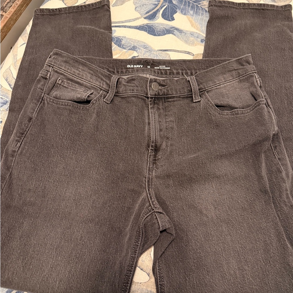 Old Navy Woman’s Faded Black Boyfriend Mid-Rise Jeans